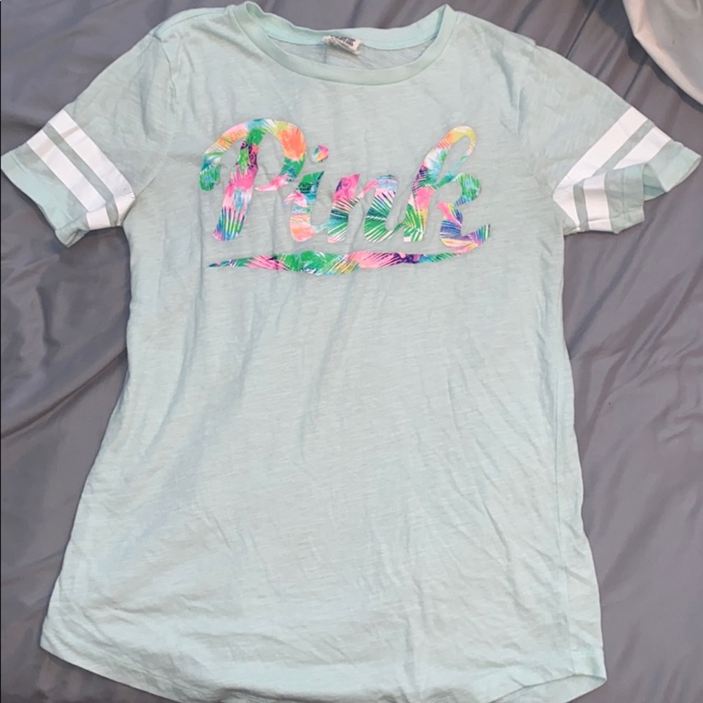 T-shirt from pink